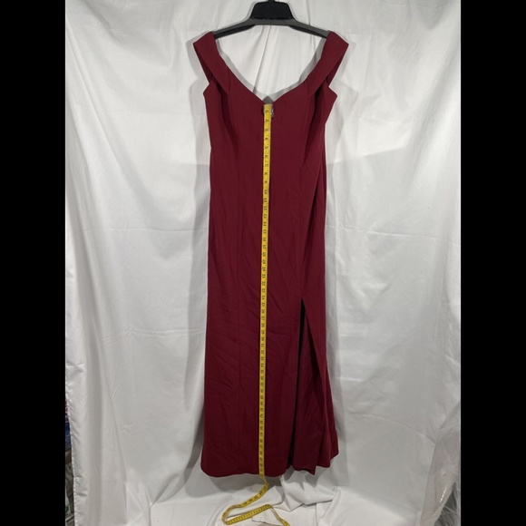 NEW Dessy Collection [ 14 ] Off Shoulder Crossback‎ Gown in Burgundy - Picture 5 of 12